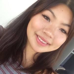 Meet your Posher, Chloe